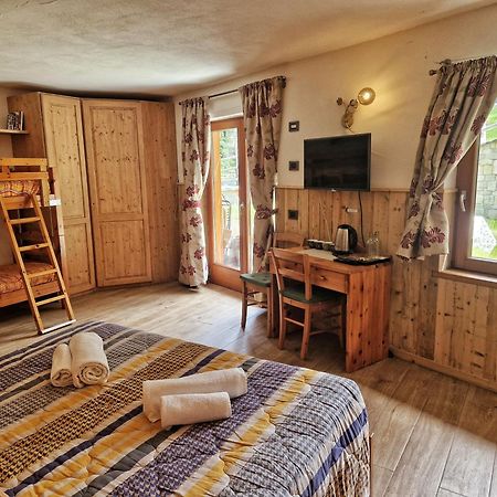 Le Nid De L'Aigle Hotel Champoluc Luaran gambar