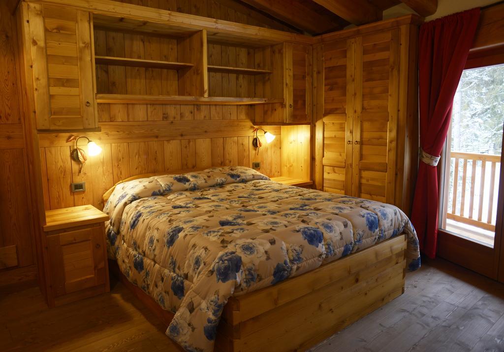 Le Nid De L'Aigle Hotel Champoluc Bilik gambar